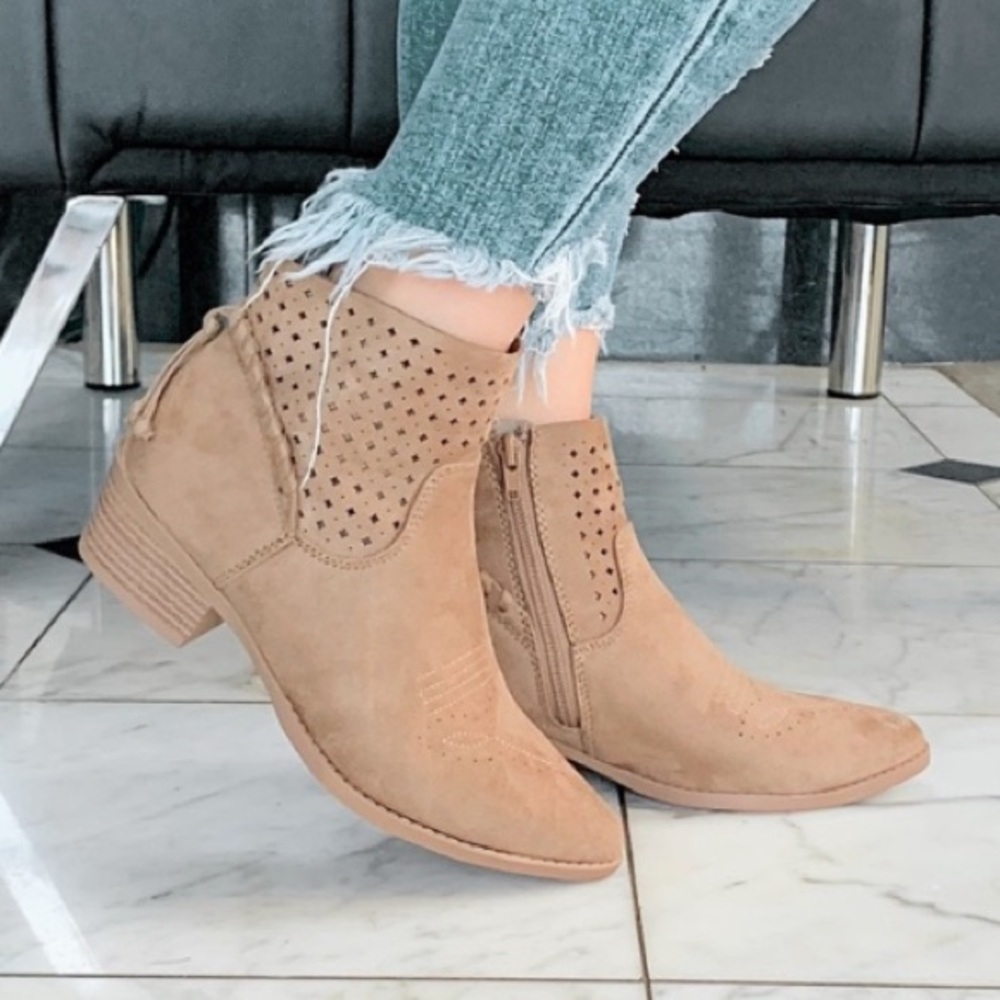 Taupe braided tassel booties - Picture 1 of 6